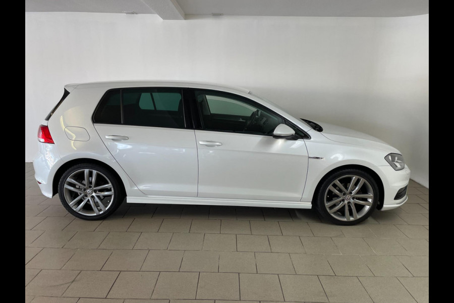 Volkswagen Golf 1.2 TSI R-Line Lounge Edition AIRCO NAVI CRUISE BLUETOOTH APPLE CARPLAY R-LINE VELGEN PRIVACYGLAS NIEUWSTAAT