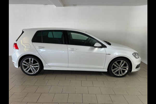 Volkswagen Golf 1.2 TSI R-Line Lounge Edition AIRCO NAVI CRUISE BLUETOOTH APPLE CARPLAY R-LINE VELGEN PRIVACYGLAS NIEUWSTAAT