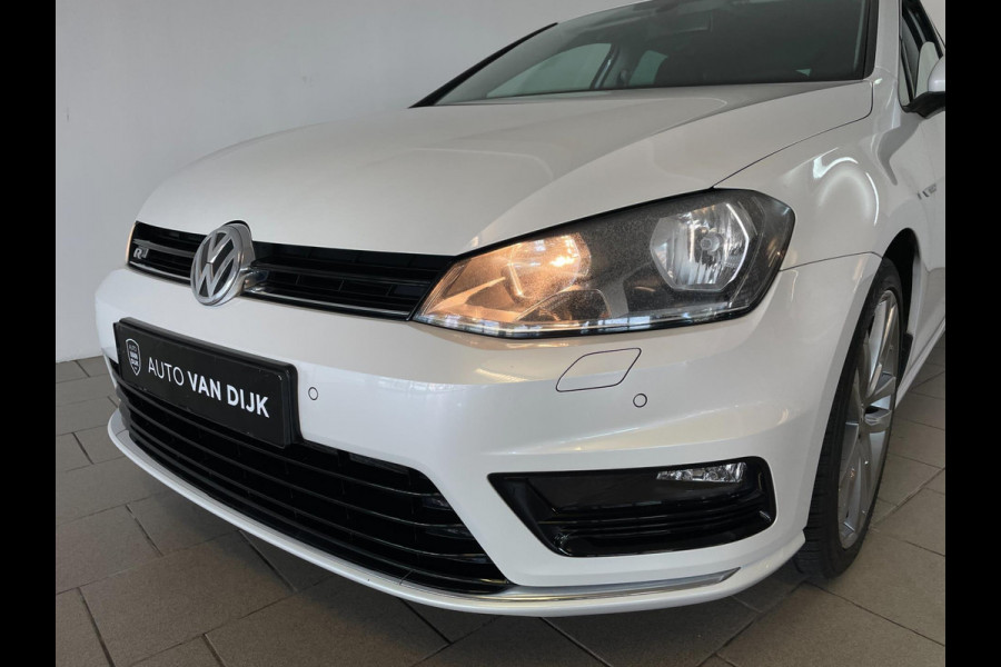 Volkswagen Golf 1.2 TSI R-Line Lounge Edition AIRCO NAVI CRUISE BLUETOOTH APPLE CARPLAY R-LINE VELGEN PRIVACYGLAS NIEUWSTAAT