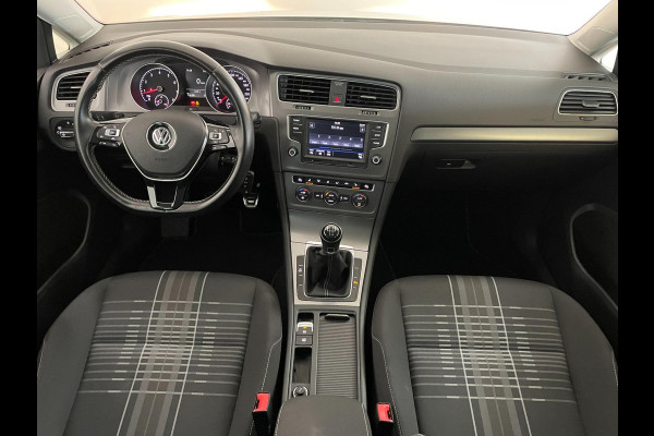 Volkswagen Golf 1.2 TSI R-Line Lounge Edition AIRCO NAVI CRUISE BLUETOOTH APPLE CARPLAY R-LINE VELGEN PRIVACYGLAS NIEUWSTAAT