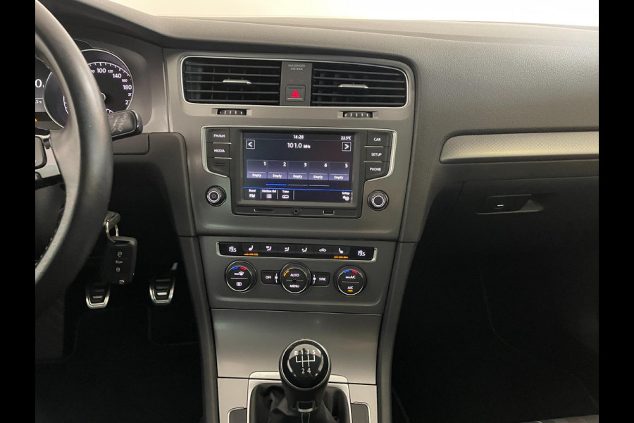 Volkswagen Golf 1.2 TSI R-Line Lounge Edition AIRCO NAVI CRUISE BLUETOOTH APPLE CARPLAY R-LINE VELGEN PRIVACYGLAS NIEUWSTAAT