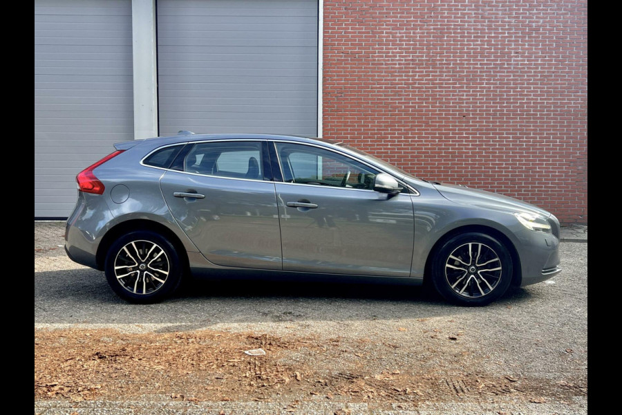 Volvo V40 2.0 D2 Nordic+ Camera | Keyless | Leder | Pano NAP