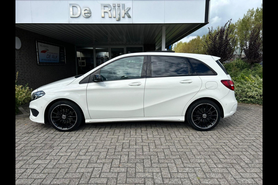 Mercedes-Benz B-Klasse 180 AMG Styling/Night Pakket | Schuifdak, Alcantara, 18'' LMV, Navi, Camera, Cruise, Sfeerverlichting | NAP