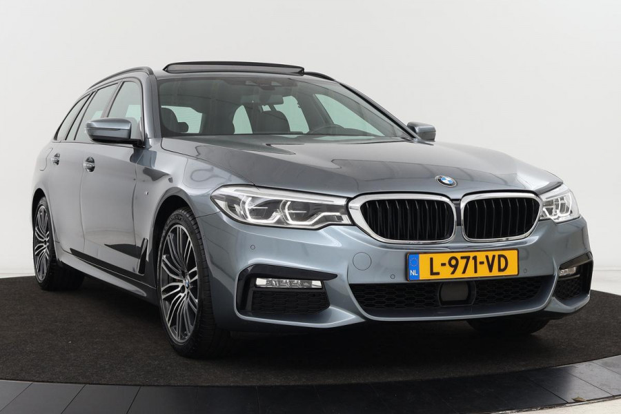 BMW 5 Serie 540i xDrive M-Sport | Panoramadak | Adaptive cruise | Head-Up | Harman/Kardon | Carplay | DAB | Keyless | Navigatie | Full LED | Leder/Alcantara