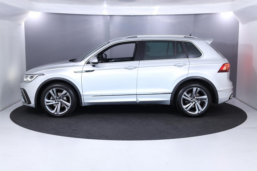 Volkswagen Tiguan 1.5 TSI R-Line Business 150 pk Automaat (DSG) | Verlengde garantie | Navigatie | Achteruitrijcamera | Parkeersensoren | Adaptieve cruise control |