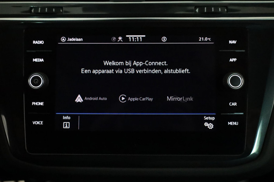 Volkswagen Tiguan 1.5 TSI R-Line Business 150 pk Automaat (DSG) | Verlengde garantie | Navigatie | Achteruitrijcamera | Parkeersensoren | Adaptieve cruise control |