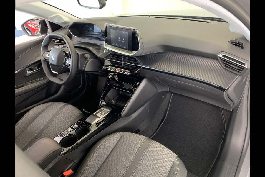 Peugeot e-208 EV Allure 50 kWh | Navigatie | Parkeersensoren achter  | Apple Carplay/Android Auto |