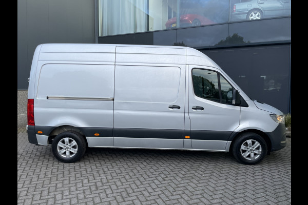 Mercedes-Benz Sprinter 314 2.2 CDI L2H2 DC 2 zitpl.RV - Zijschuifd.R - Laadvloer - Tussenschot.V - Zijwind Ass. - Vermoeidh.herkenning Clim.control - Cruise control - Apple CP/AA - Radio/USB/AUX/DAB/TEL - MF-Stuurwiel - LMV - Trekhaak - CD+AB - Keyless E+S - Ramen E-VZ - Spiegels E-V+VW - B-stoel IHV - RS