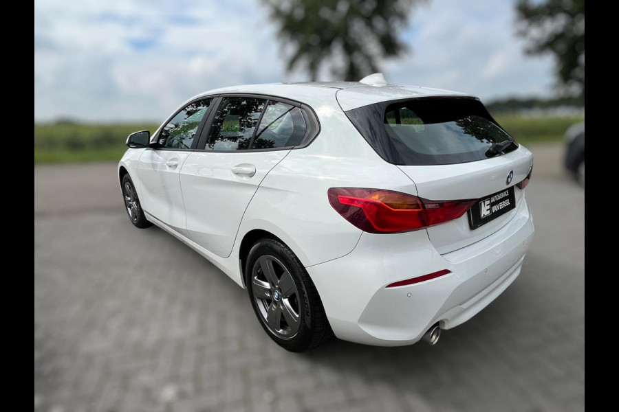 BMW 1-serie 118i High Executive Edition 140PK / AUTOMAAT / 4-SEIZ. BANDEN / PDC / NAVI / CRUISE