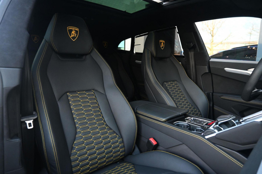 Lamborghini Urus 4.0 V8 *Keramisch / 3D Bang & Olufsen / Carbon / Panorama / Massage / Ventilatie / Surround View*