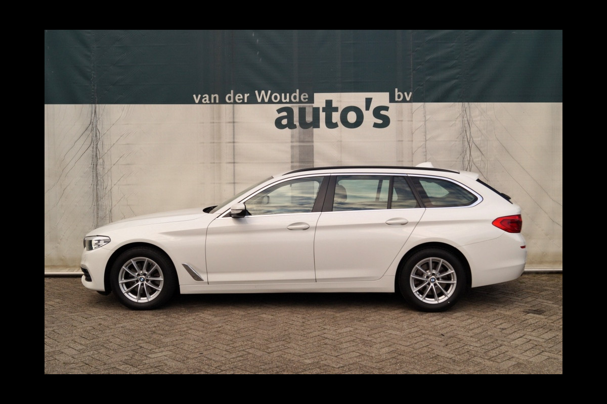 BMW 5 Serie Touring 520i 184pk Automaat Executive Edition -NAVI-ECC-