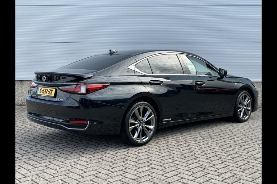 Lexus ES 300h F Sport Premium Hybrid