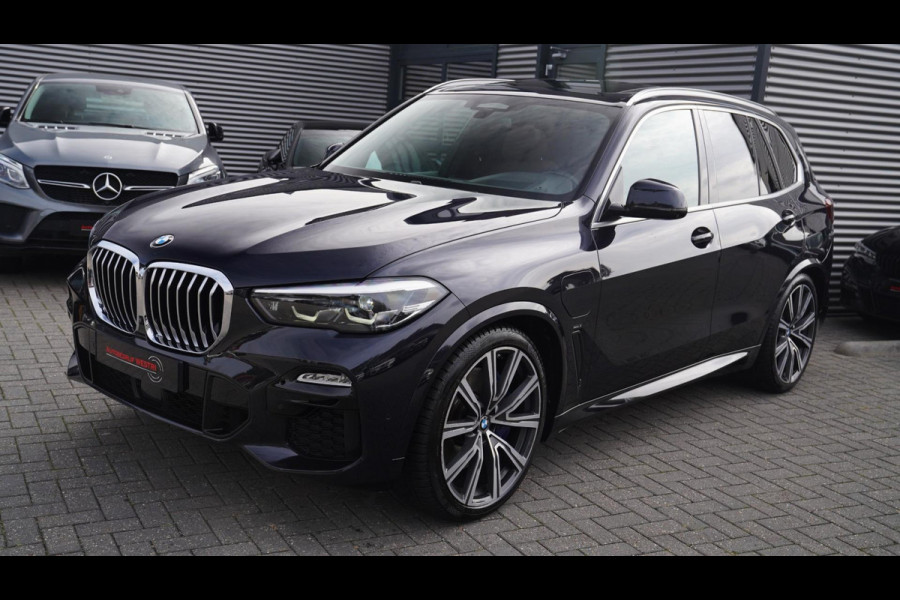 BMW X5 XDrive45e High Executive | Massage | Panorama | Luxe Leder | Stoelkoeling | Adaptieve Cruise | origineel NL | M-pakket |