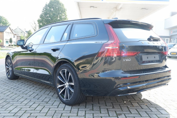 Volvo V60 2.0 T6 AWD Plug-in Hybrid Plus - Dark 350PK Rijklaarprijs!