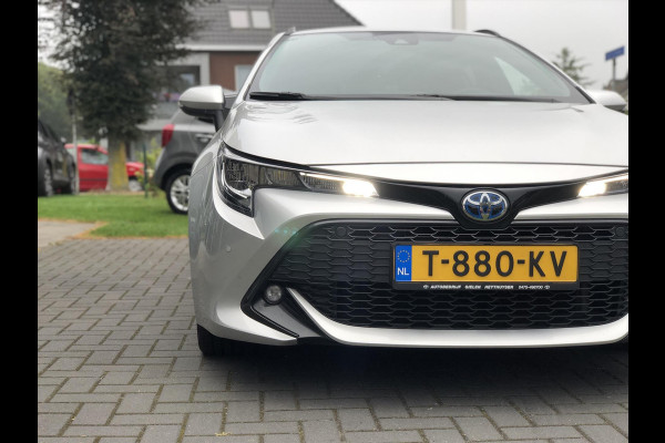 Toyota Corolla Touring Sports 2.0 Hybrid 184pk Dynamic | Navigatie, Parkeersensoren, Privacy glass, Keyless, Apple CarPlay/Android Auto, 17 inch