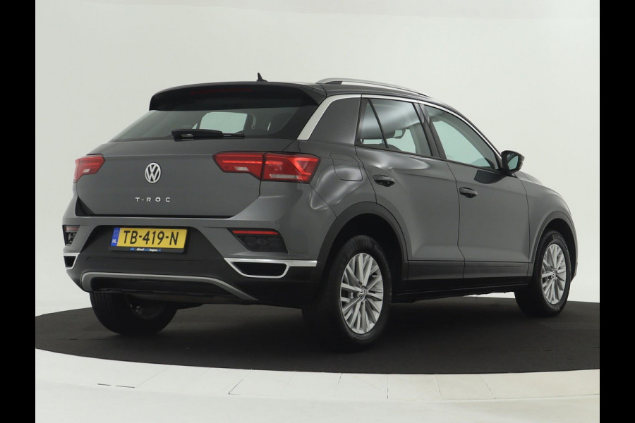 Volkswagen T-Roc 1.0 TSI Style Business NAVI | Carplay | Dealer Onderhouden