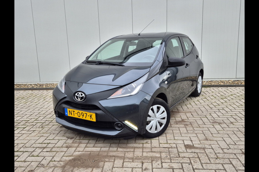 Toyota Aygo 1.0 VVT-i x-fun