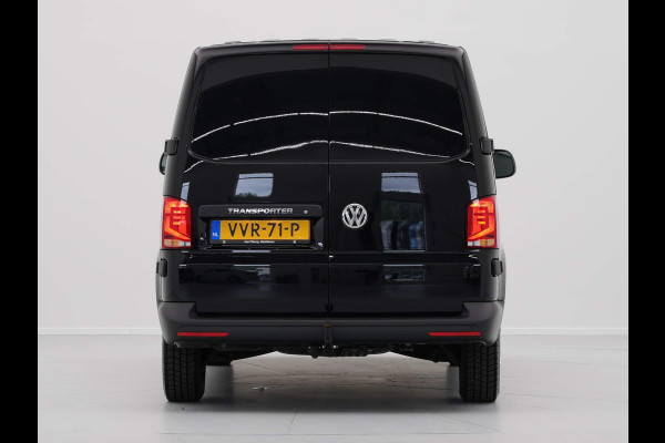 Volkswagen Transporter 2.0 TDI L2H1 28 Economy Business Navi via App Trekhaak Cruise Pdc