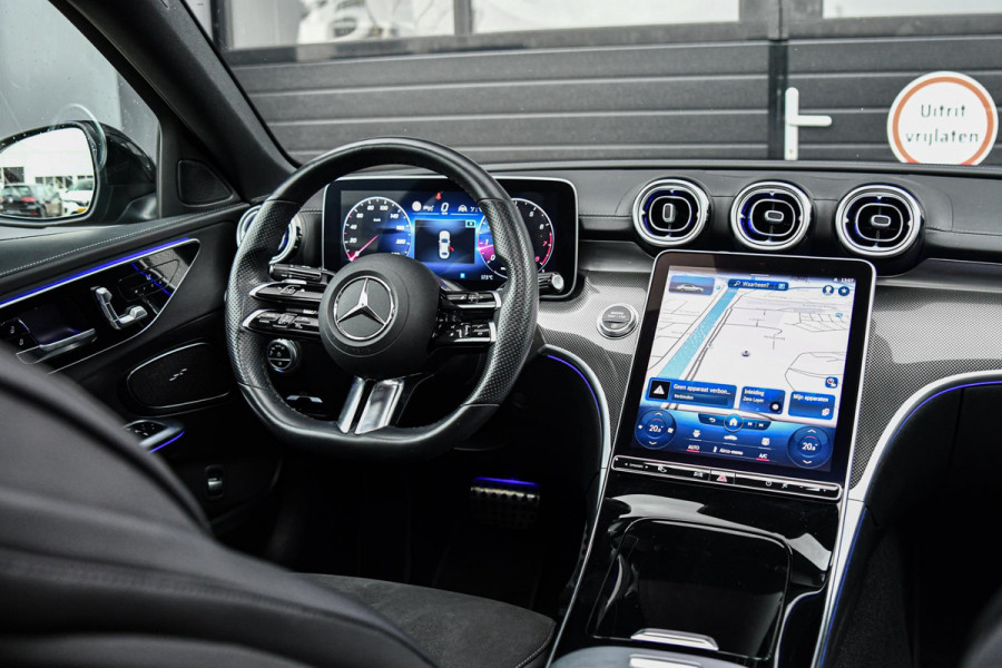 Mercedes-Benz C-Klasse 300 AMG Night, Memory, Pano, Burmester, ACC, Dodeh, Camera, Ambient, 19", Carplay!