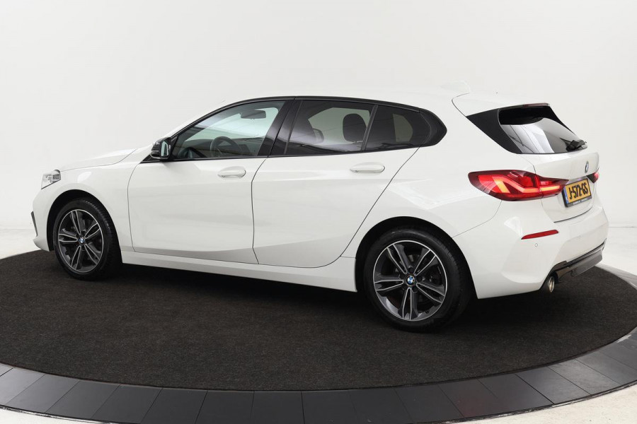 BMW 1-serie 118i Sport Line | Executive Edition | Half leder | Sportstoelen | Carplay | Full LED | Navigatie | PDC | DAB+