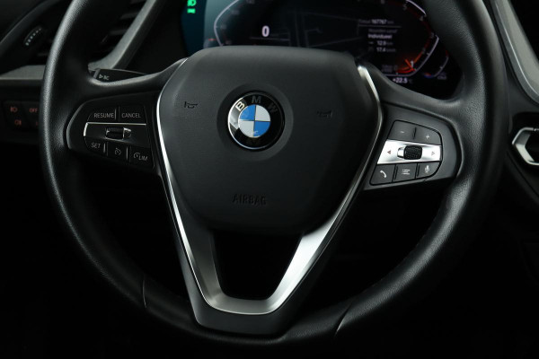 BMW 1-serie 118i Sport Line | Executive Edition | Half leder | Sportstoelen | Carplay | Full LED | Navigatie | PDC | DAB+