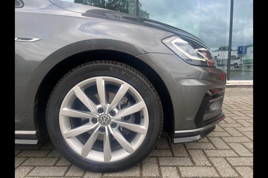 Volkswagen GOLF Variant 1.5 TSI Highline Business R - Automaat - Navi - Camera - Winterpakket - LED - Parkeerhulp