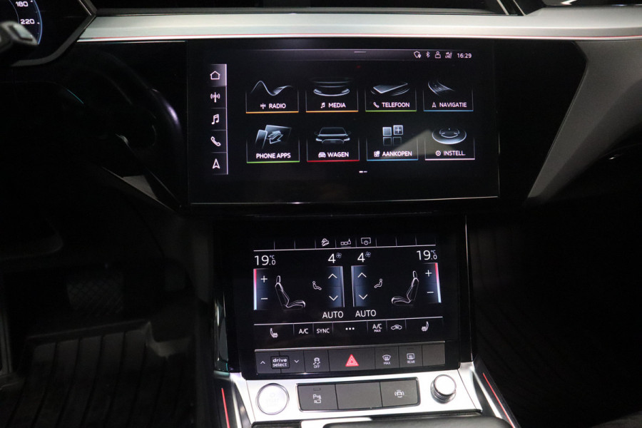 Audi e-tron e-tron 55 quattro advanced Pro Line Plus 95 kWh Panorama dak Navigatie, Climate Control, Cruise Control, PDC VDC