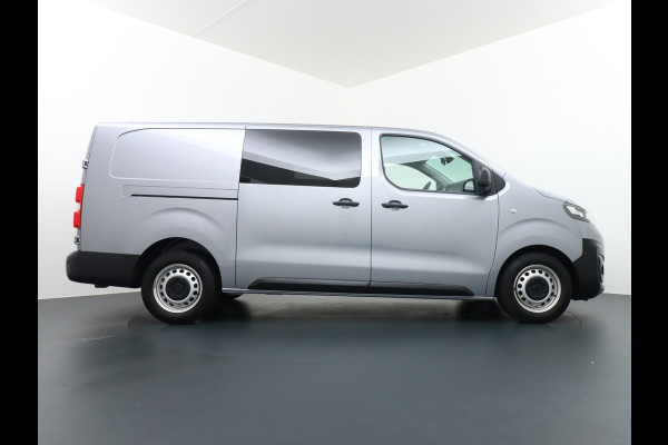 Opel Vivaro 2.0D 145pk 5pers D.C L3.H1 EURO6 Navi Apple-Android Carplay Connected Trekhaak Camera Multi-Media SchuifDeur Betonplex-Vloer PDC Priv.Glass Mistlampen Licht+RegenSensor CruiseControl Uniek lengte 3 !!!! EURO 6  54.000 euro nieuw (inc btw/bpm) Org.NLSe auto 340Nm/2000rpm 2.500kg Trekvermogen!