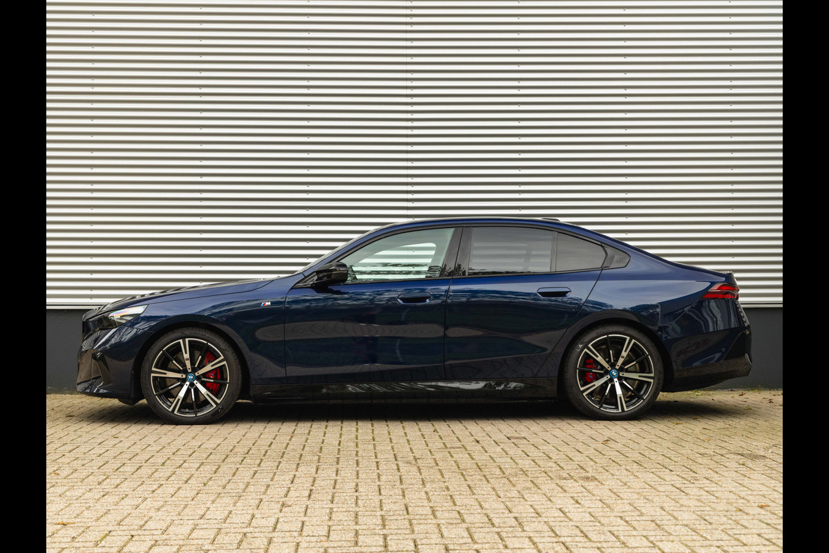 BMW i5 M60 xDrive - M-Sport Pro - Bowers & Wilkins - Pano - Stoelventilatie