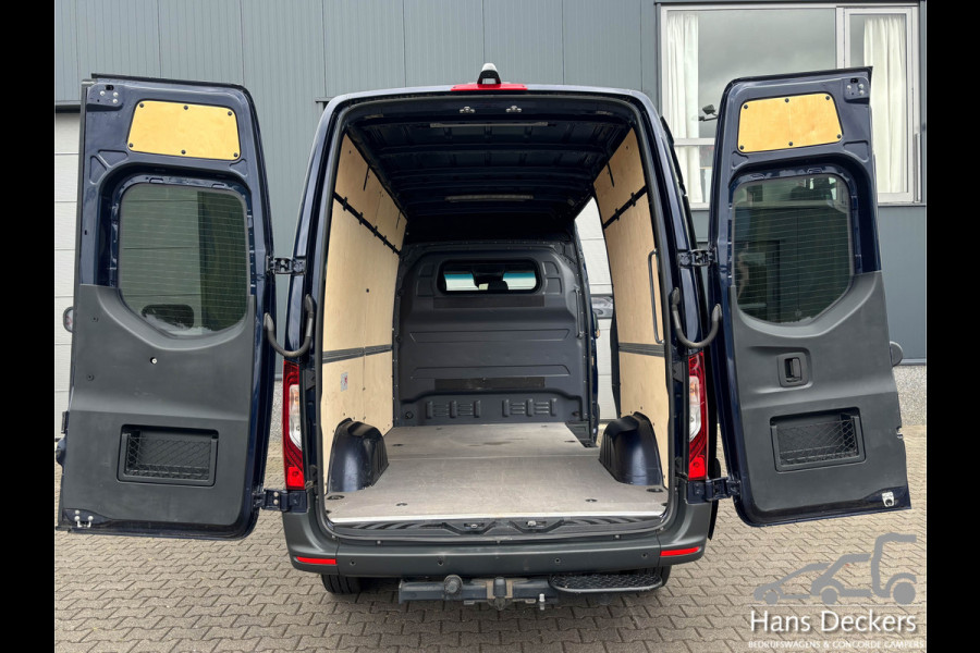 Mercedes-Benz Sprinter 319 L2 H2 190PK Camera Trekhaak MBUX Navi Geveerde stoel