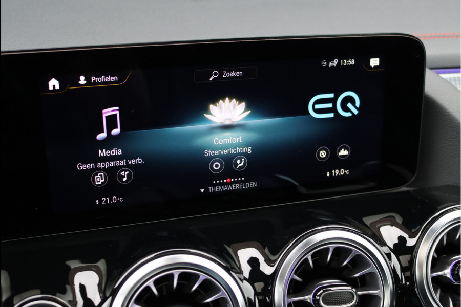 Mercedes-Benz EQA 250 AMG Line Edition 1 67 kWh | 27.500,- ex BTW | Panoramadak | Memory | Distronic+ | Burmester | Trekhaak | Augmented Reality | Keyless Go | Surround Camera |