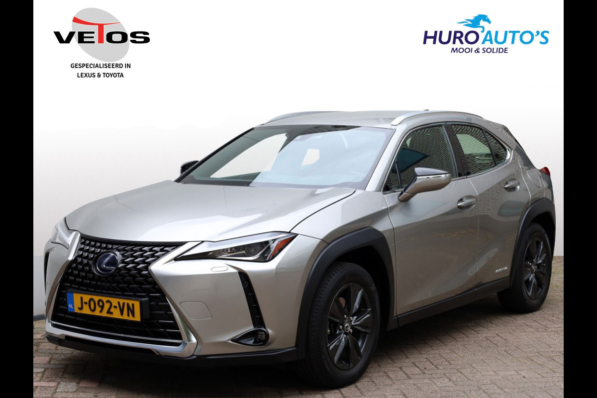 Lexus UX 250h Business Line | Stoel/Stuurwielverwarming | Trekhaak