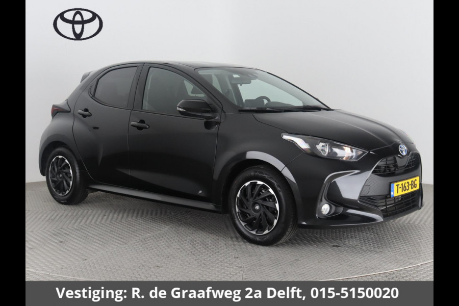 Toyota Yaris 1.5 Hybrid Active Black Edition | Apple Carplay & AndroidAUTO | Camera | Adapt.Cruise control | Privacy Glass