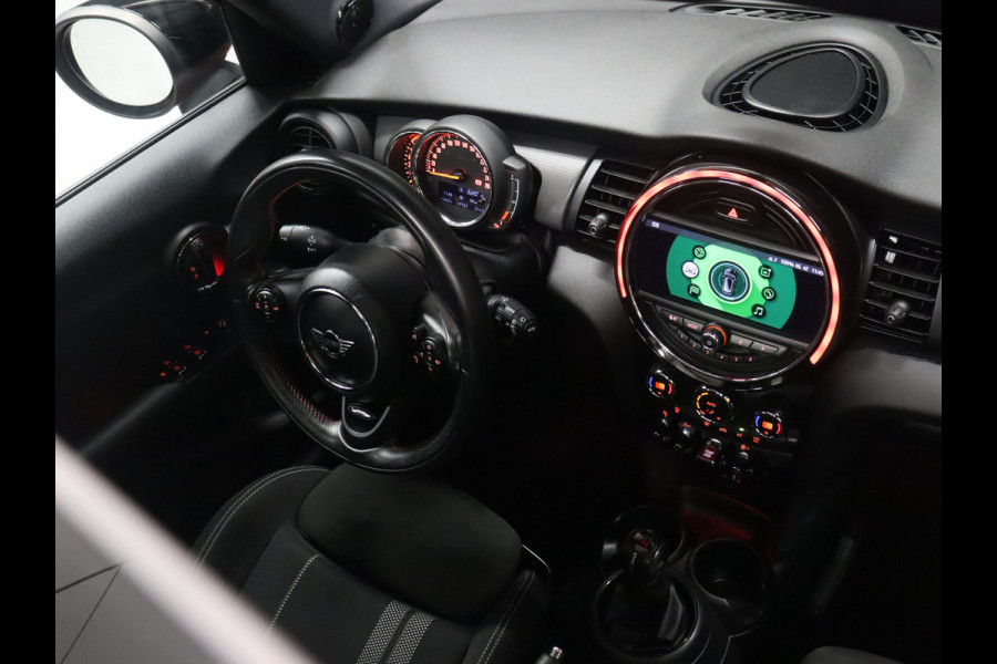 MINI Mini 1.5 Cooper John Cooper Works 5DRS [SCHUIFDAK, APPLE CARPLAY, JCW, SPORTSTOELEN, PDC, CRUISE, CLIMATE, NIEUWSTAAT]