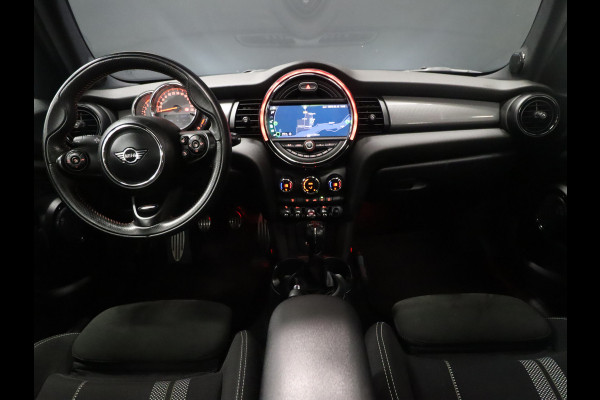 MINI Mini 1.5 Cooper John Cooper Works 5DRS [SCHUIFDAK, APPLE CARPLAY, JCW, SPORTSTOELEN, PDC, CRUISE, CLIMATE, NIEUWSTAAT]