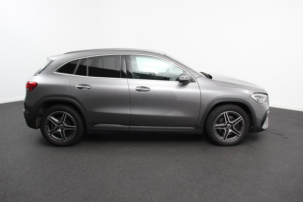 Mercedes-Benz GLA 200 AMG Line 8-DCT | Navigatie | Climate Control | Camera | Half leder/alcantara | Led | Electrische achterklep | 19"Lichtmetalen velgen