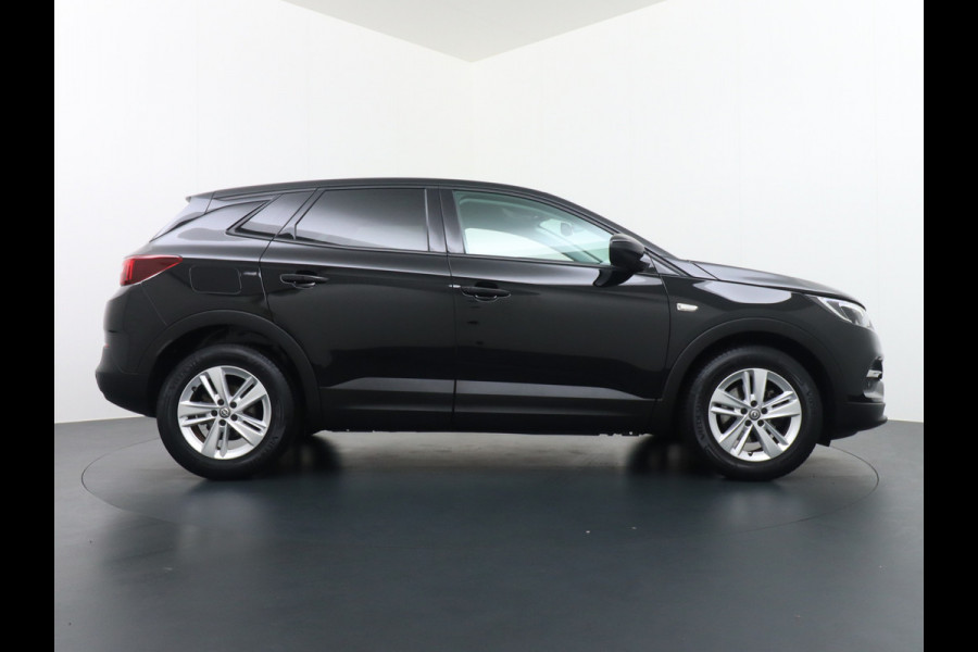 Opel Grandland X T131PK Apple Carplay Android Auto Navi Ecc Bluetooth DAB Led Cruise Control Regen-Licht Sensor PDC LMV Aut.Dim. Spiegel Lane-Ass Comfort Stoelen Priv.Glass Isofix Business Edition EURO6 Orig.NL auto ! 1e eigenaar Dealer onderhouden