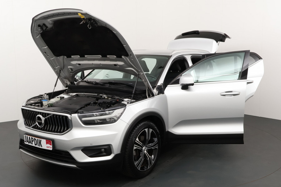 Volvo XC40 BWJ 11-2018 / 190 PK 2.0 T4 AWD Inscription automaat / Leer / Trekhaak / Clima / Cruise / Navi / 19'' LMV / Camera achter / Stoelverwarming / Donker glas /