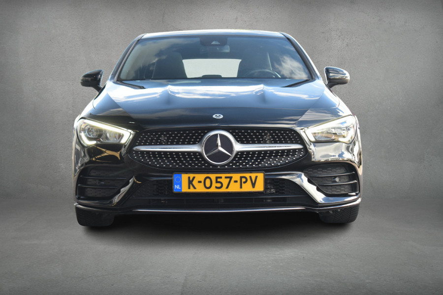 Mercedes-Benz CLA-Klasse Shooting Brake 180 Business Solution AMG | Trekhaak | Pano | Burmester | Leer/ Alcantara