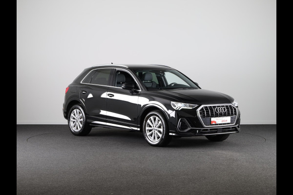 Audi Q3 35 TFSI S Line 150pk | Keyless | Camera | Virtual cockpit | Afgevlakt stuur