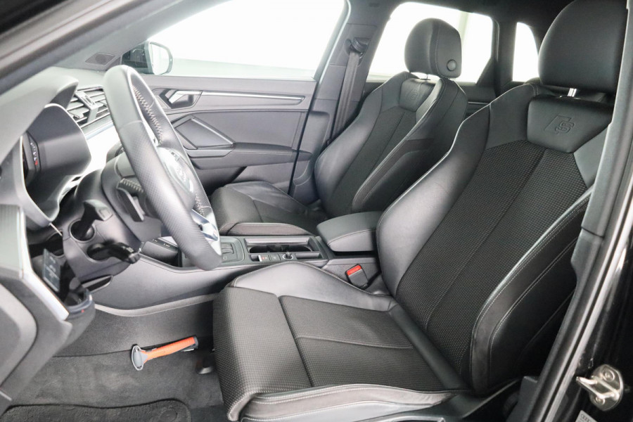 Audi Q3 35 TFSI S Line 150pk | Keyless | Camera | Virtual cockpit | Afgevlakt stuur