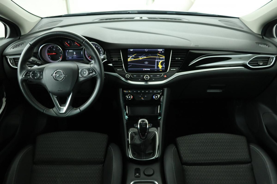 Opel Astra 1.4 Turbo Executive | Trekhaak | Carplay | Comfortstoelen | PDC | Navigatie | Keyless | DAB+ | Climate control