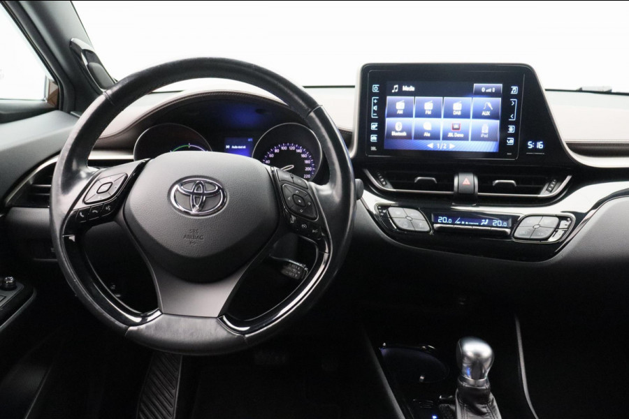 Toyota C-HR 1.8 Hybrid Premium Leder Navigatie Camera Trekhaak * Origineel Nederlands *