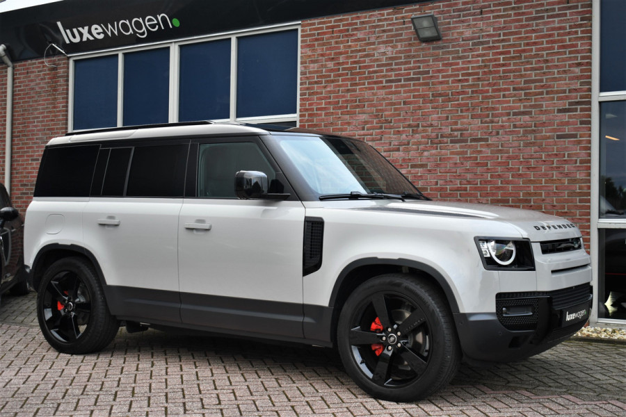 Land Rover Defender 110 3.0 D250 SE Luchtv Trekh ACC 22inch Krijt-wrap