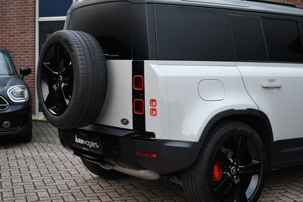 Land Rover Defender 110 3.0 D250 SE Luchtv Trekh ACC 22inch Krijt-wrap