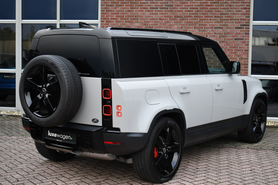 Land Rover Defender 110 3.0 D250 SE Luchtv Trekh ACC 22inch Krijt-wrap