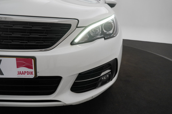 Peugeot 308 BWJ 2020 / 1.2 PT 111PK Active Pack | CLIMA | TREKHAAK | LEDER/STOF | NAVI | LMV | CARPLAY |