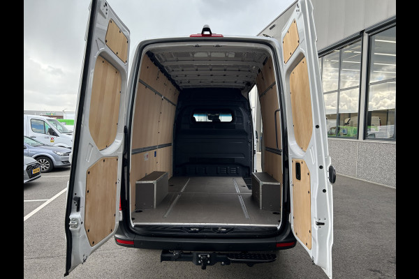 Mercedes-Benz Sprinter 317 CDI L2 H2 Automaat / 3500KG Trekhaak / MBUX / Camera / Carplay navigatie / Parkeersensoren / Cruise control / Airco / 270 Gr