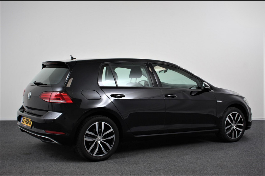 Volkswagen e-Golf | Navigatie | Climate Control | Cruise Control | Lichtmetalen velgen 17" | Parkeer Sensoren V+A |