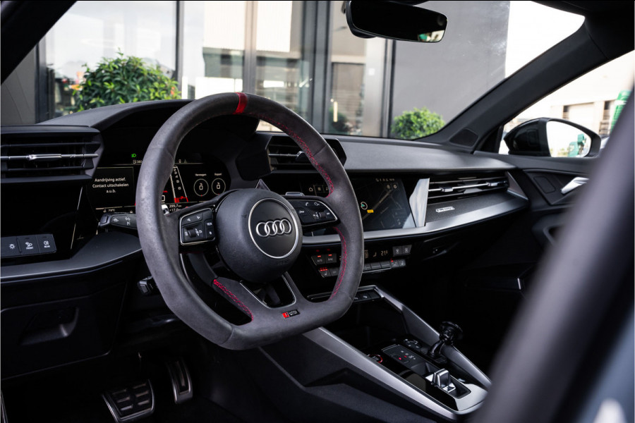 Audi RS3 Sportback 2.5 TFSI quattro - Panorama | B&O | HUD | Memory